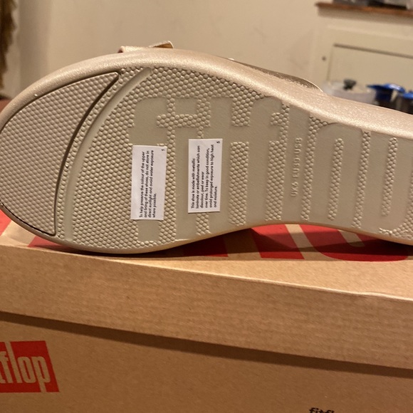 Sandals - Picture 2 of 5